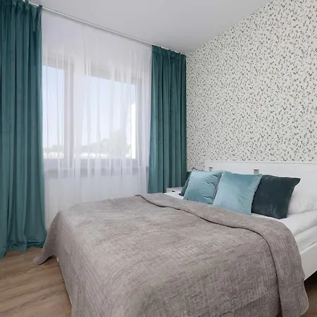 Apartamento Comfortable With Balcony In Warsaw, Near Chopin Airport By Renters