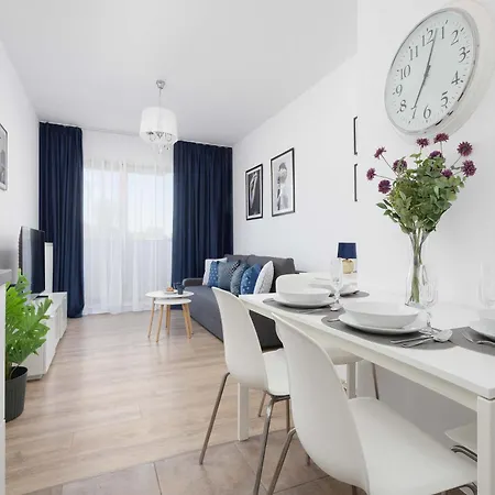 Comfortable With Balcony In Warsaw, Near Chopin Airport By Renters * Varsóvia