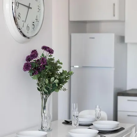 Apartamento Comfortable With Balcony In Warsaw, Near Chopin Airport By Renters *