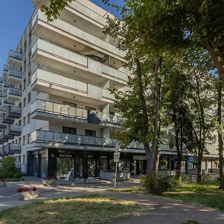 Comfortable With Balcony In Warsaw, Near Chopin Airport By Renters Varsóvia